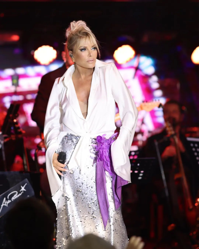 ajda pekkan tarihinin ilk stadyum konserini 16883892 3931 m