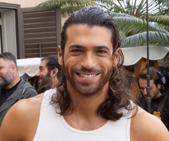 can yaman 10