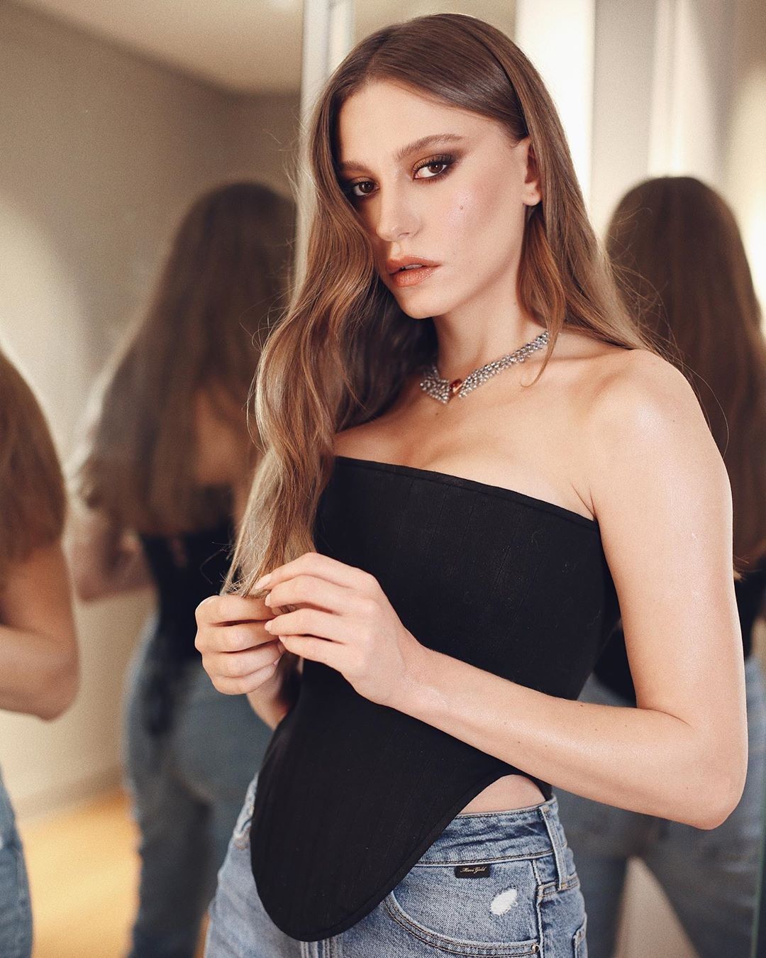 serenay sarikaya sac rengi ve modelleri 1 1729242912