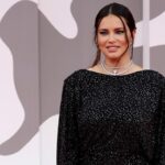 adriana lima yi paris te soke eden olay unlu modeli tahtakurusu isirdi