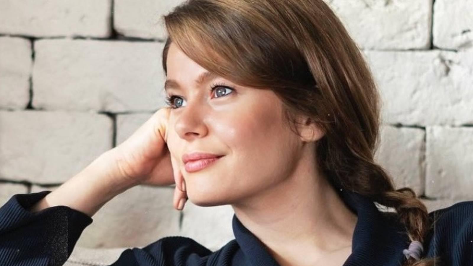 burcu biricik ten ilk kez karni burnunda goruntuler