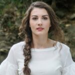 burcu ozberk in son paylasimi takipcilerini ikiye boldu