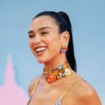 dua lipa nin yeni favori markasi dikkat cekiyor