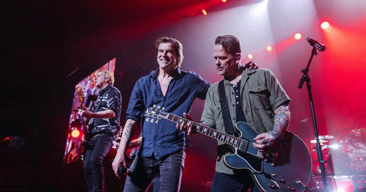 dunyaca unlu die toten hosen rock grubu depremzedeler icin konser verdi