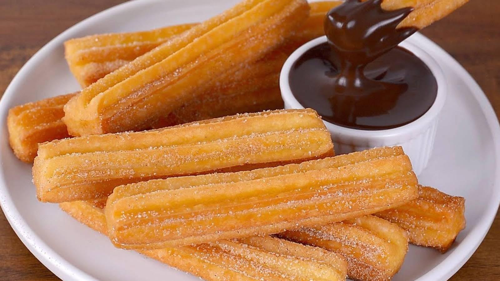 dunyanin en sevilen lezzetlerinden nefis ve citir churros tarifinin detayli hazirlanisi