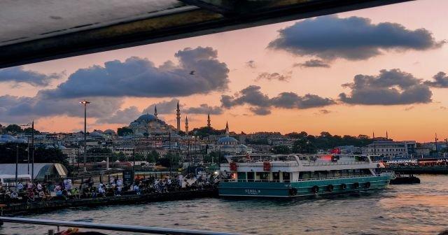 eminonune tramvay metrobus iett vapur metro ile nasil gidilir