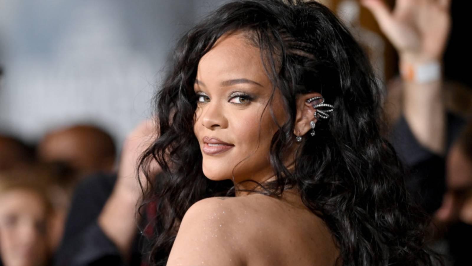 en pahali satis rihanna cati kati luks dairesini satisa cikardi