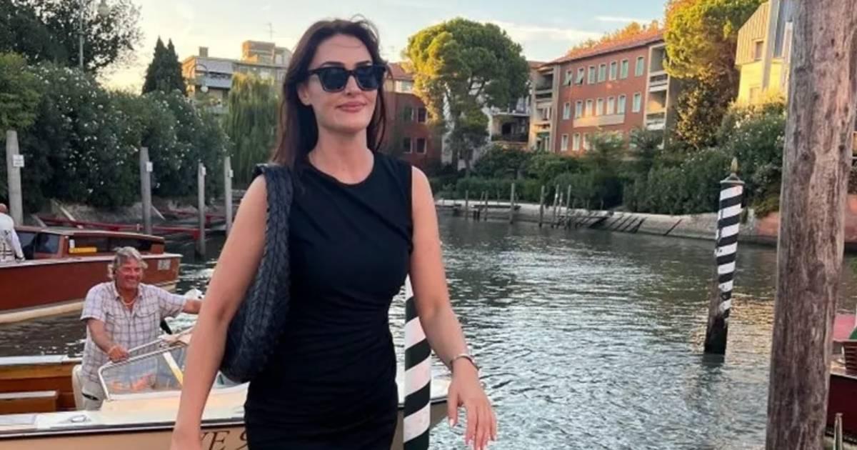 esra bilgic venedike geldi ne giyecegi merak konusu oldu