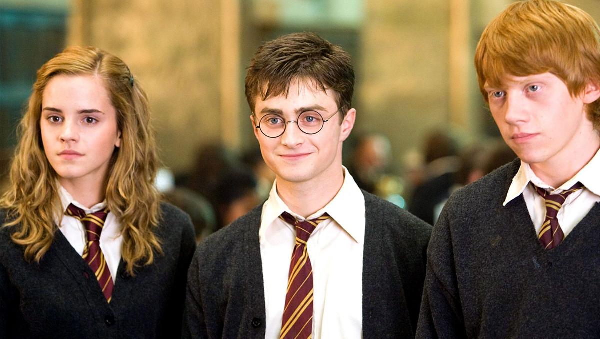 harry potter dizisinin ilk tanitimi izleyici ile bulustu