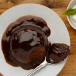 ingiliz sticky toffee puding tarifi yapilisiyla lezzeti terz orantili tatli