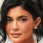 israil paylasimi 5 saatte 1 milyon takipci kaybettirdi hemen sildi kylie jenner ve beckhamlarin gelininden savas paylasimi