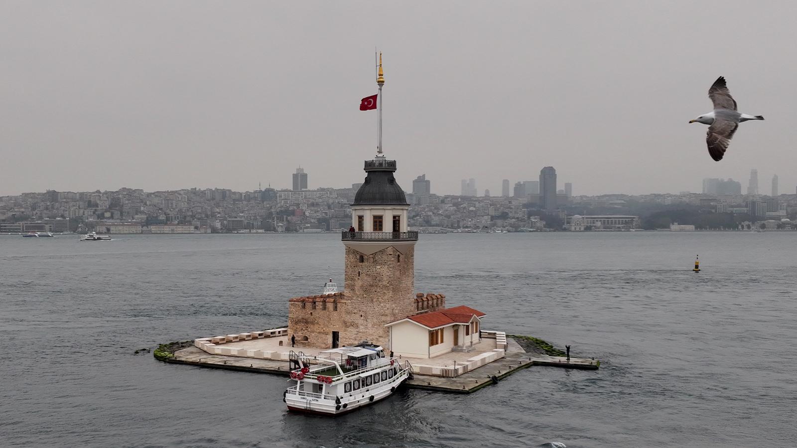 istanbul bogazi nin incisi kiz kulesi ziyarete acildi