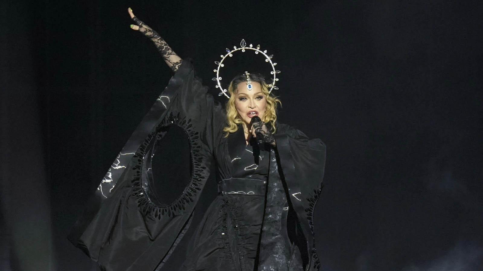 madonna simdiye kadarki en buyuk konserini rio da verdi