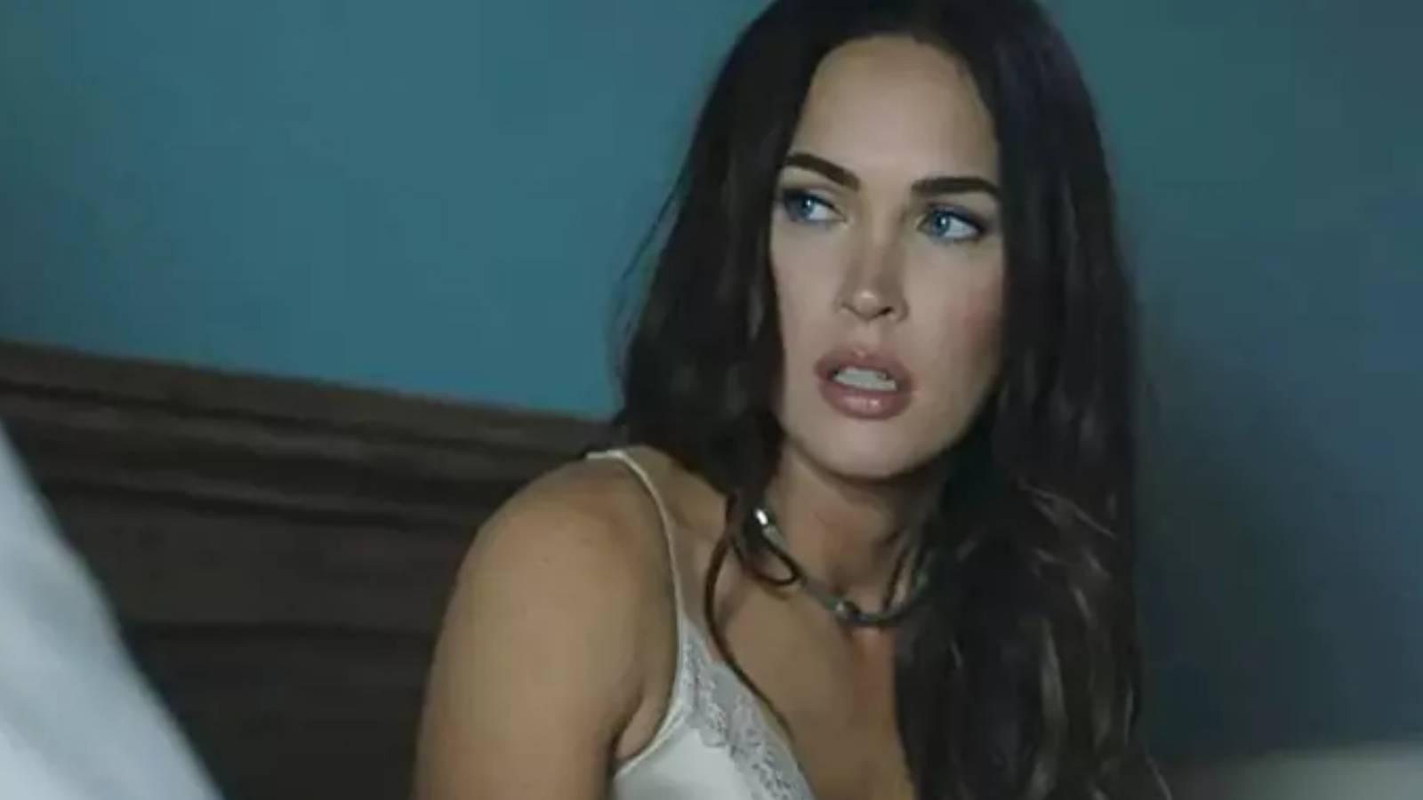 megan fox dogal haline dondu unlu yildiz yeni imajiyla soke etti