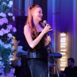 serenay sarikaya dan hayranlarini sevindirecek haber 12 sarkilik album geliyor