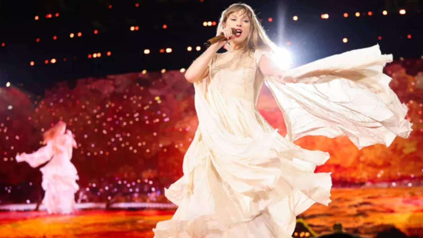 taylor swift in yetenekleri sinir tanimiyor folklore kapagini tek basina olusturdu