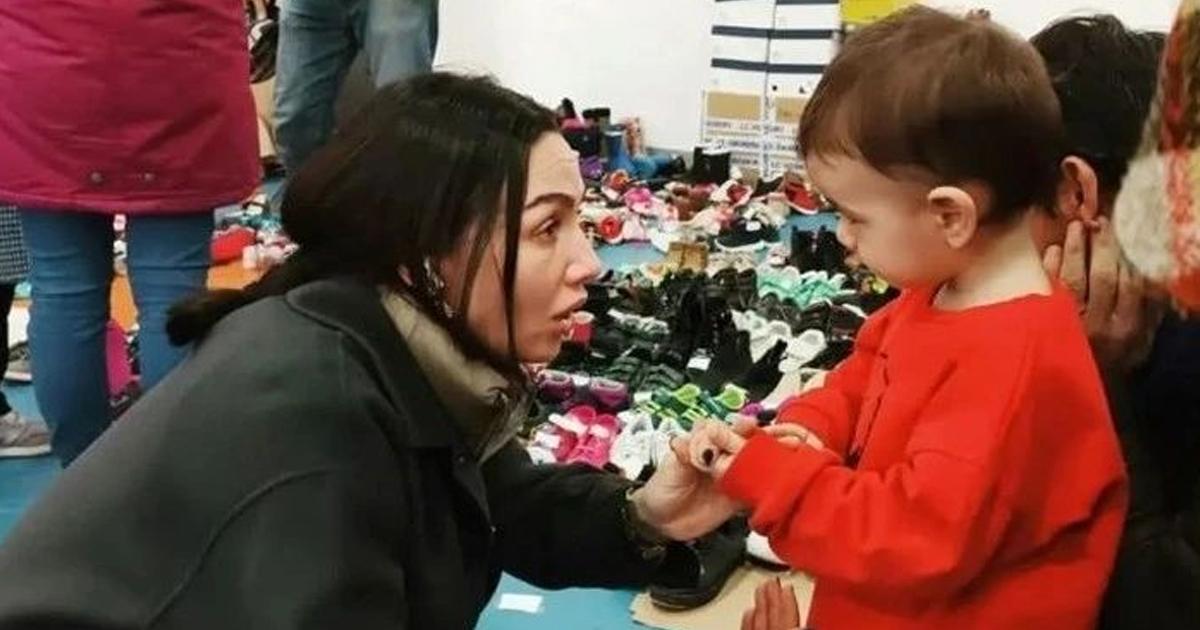 unlu oyuncu birce akalay depremzedeler yardim kampanyasina buyuk destek