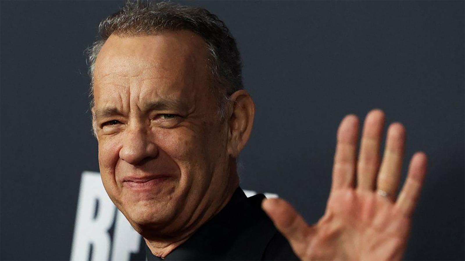 unlu oyuncu tom hanks in yuzu dis macunu reklaminda yer aldi