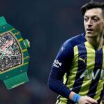 yeni saatine milyonlar doktu mesut ozil in servet degerindeki saat icin sira bekledigi iddia edildi