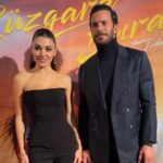 Hande Erçel ve Barış Arduç Rüzgara Bırak filminin Berlin galasında yoğun ilgi gördü!