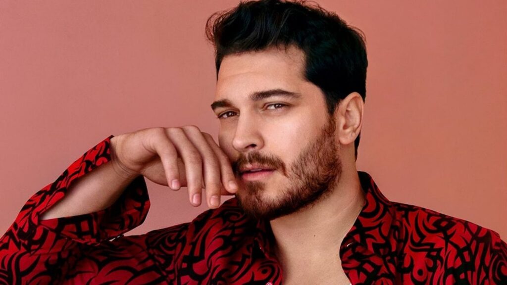 Ünlü oyuncu Çağatay Ulusoy kimdir? Çağatay Ulusoy’un aşk hayatı merak edildi