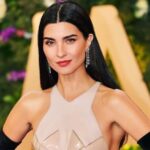 Tuba Büyüküstün Joy Awards ödül gecesinde dikkatleri üzerine çekti!