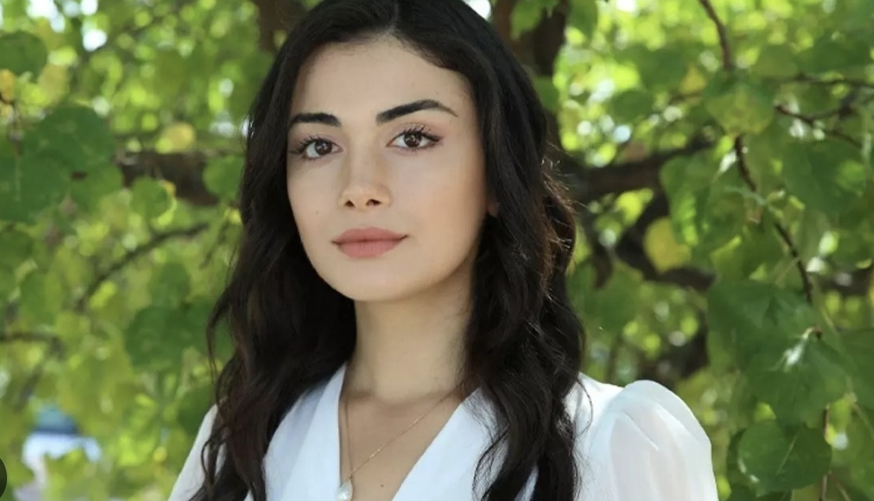 özge yağız 