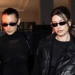 Hailey Bieber ve Bella Hadid pişti oldu! Saint Laurent'in Paris Moda Haftası’nda aynı kıyafeti giydiler!