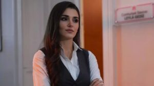 Hande Erçel’in İki Dünya Bi Dilek filmini Ketche yönetecek!