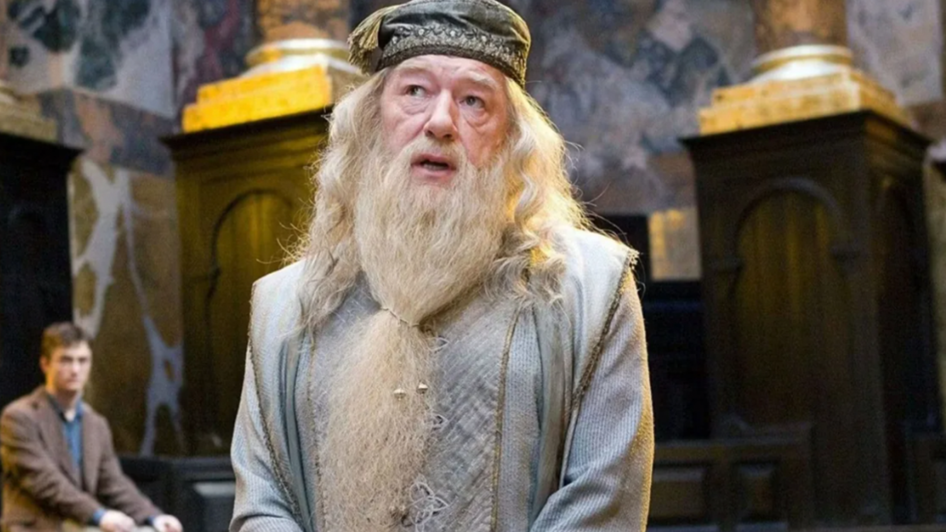 Harry Potter dizisinin yeni Dumbledoreu belli oldu John Lithgow izleyici ile bulusacak