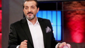 MasterChefte Mehmet Yalcinkayanin imza yemeklerinin ayni olmasina elestiri yagdi