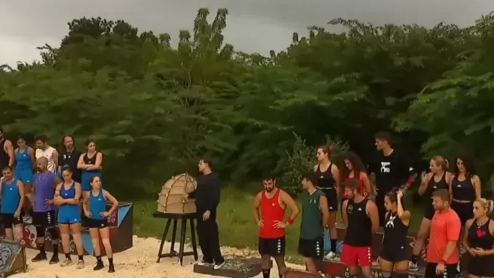 Survivor 18 Ocak 2025 dokunulmazlik oyununu kim kazandi Eleme adayi kim oldu kim potaya gitti