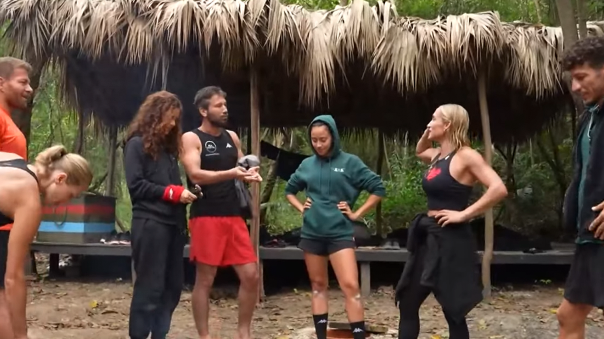 Survivor 2025e surpriz isim Aycan Yanac kadroya katildi sosyal medya yikildi