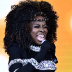 Unlu sarkici Angie Stone trafik kazasinda hayatini kaybetti