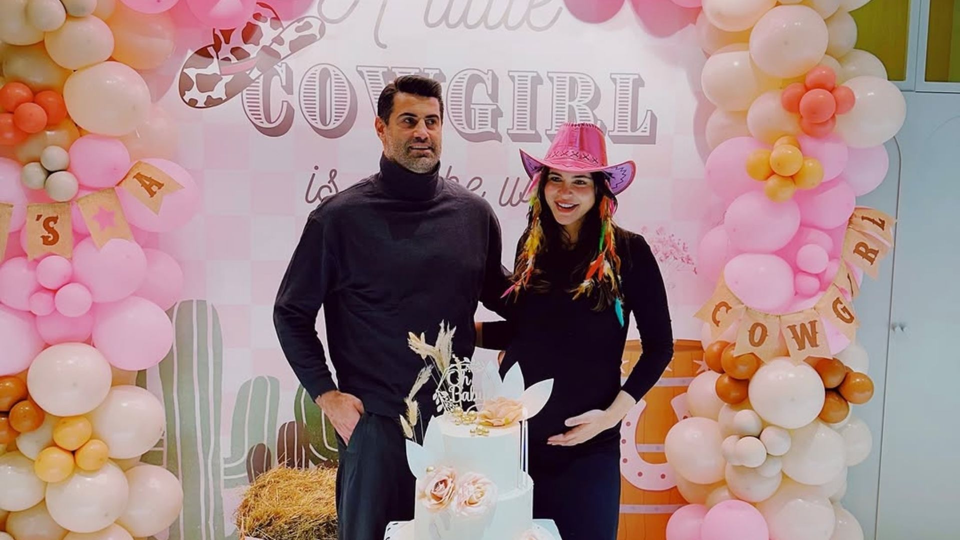 Zeynep Sever Demirel’e arkadaşlarından baby shower sürprizi!