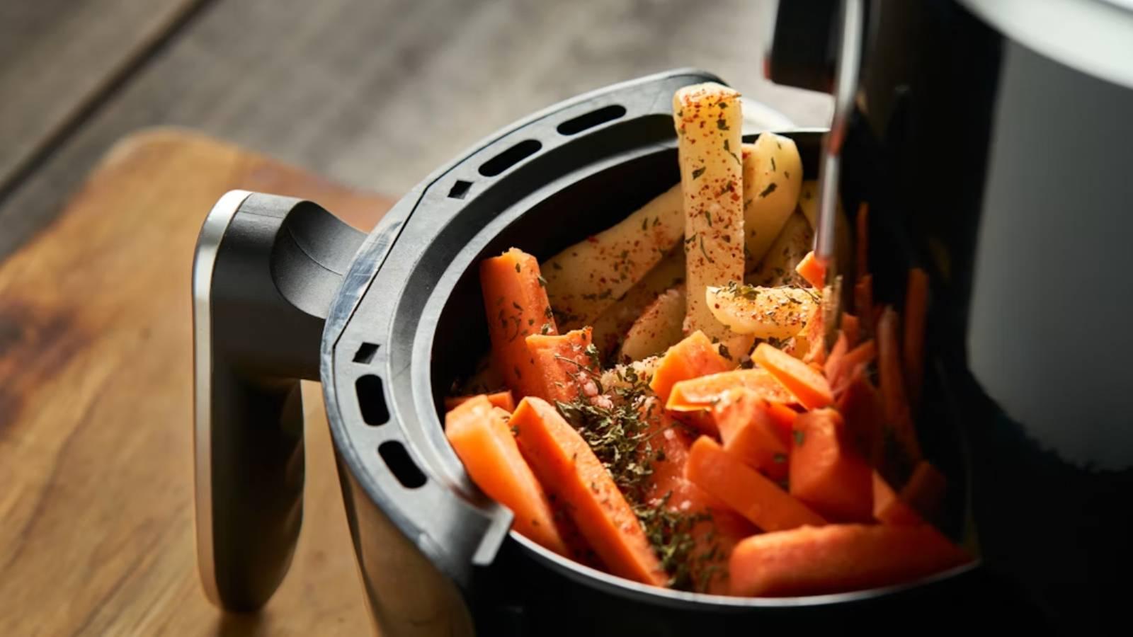 bazi besinlerin faydalarini yok ediyor mikrodalga ve airfryer kullaniminda nelere dikkat edilmeli