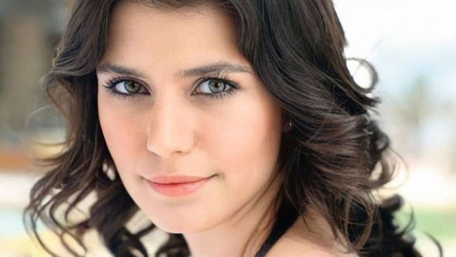 beren saatli gizli dolap filmine bomba iki basrol unlu iki isim daha filmin kadrosuna dahil oldu