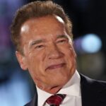 eski vali arnold schwarzenegger demokrat aday kamala harris e destek olacak