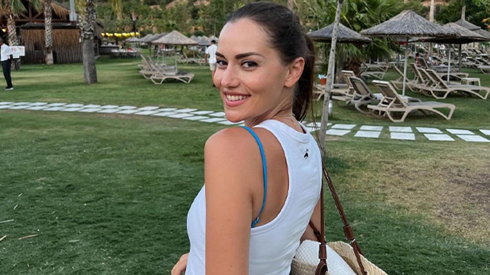 fahriye evcen in tatil paylasimlari rekor kirdi