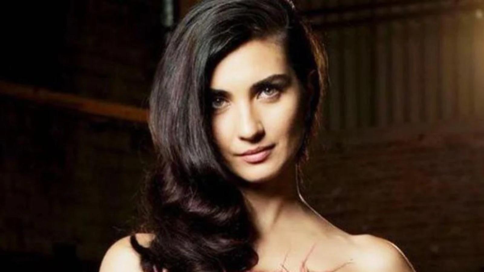 fit vucudu ve guzelligiyle dikkat ceken tugba buyukustun un diyeti