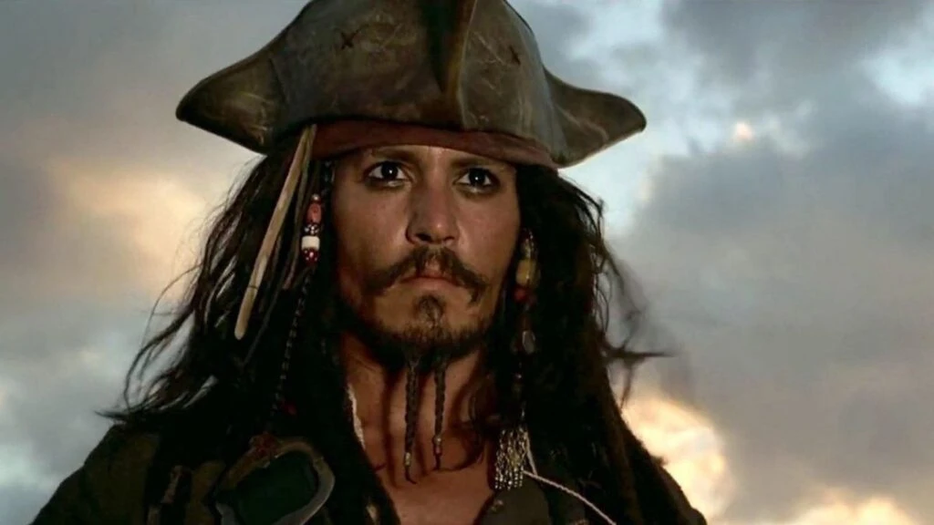Johnny Depp kaptan Jack Sparrow olarak geri dönüyor! Karayip Korsanları’nda neler olacak?