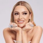 hadise den sasirtan aciklama en buyuk askim diyerek duyurdu