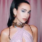 her zaman gozler onun uzerinde dua lipa diyeti ve yanindan ayirmadigi besini formunu bu sayede koruyor