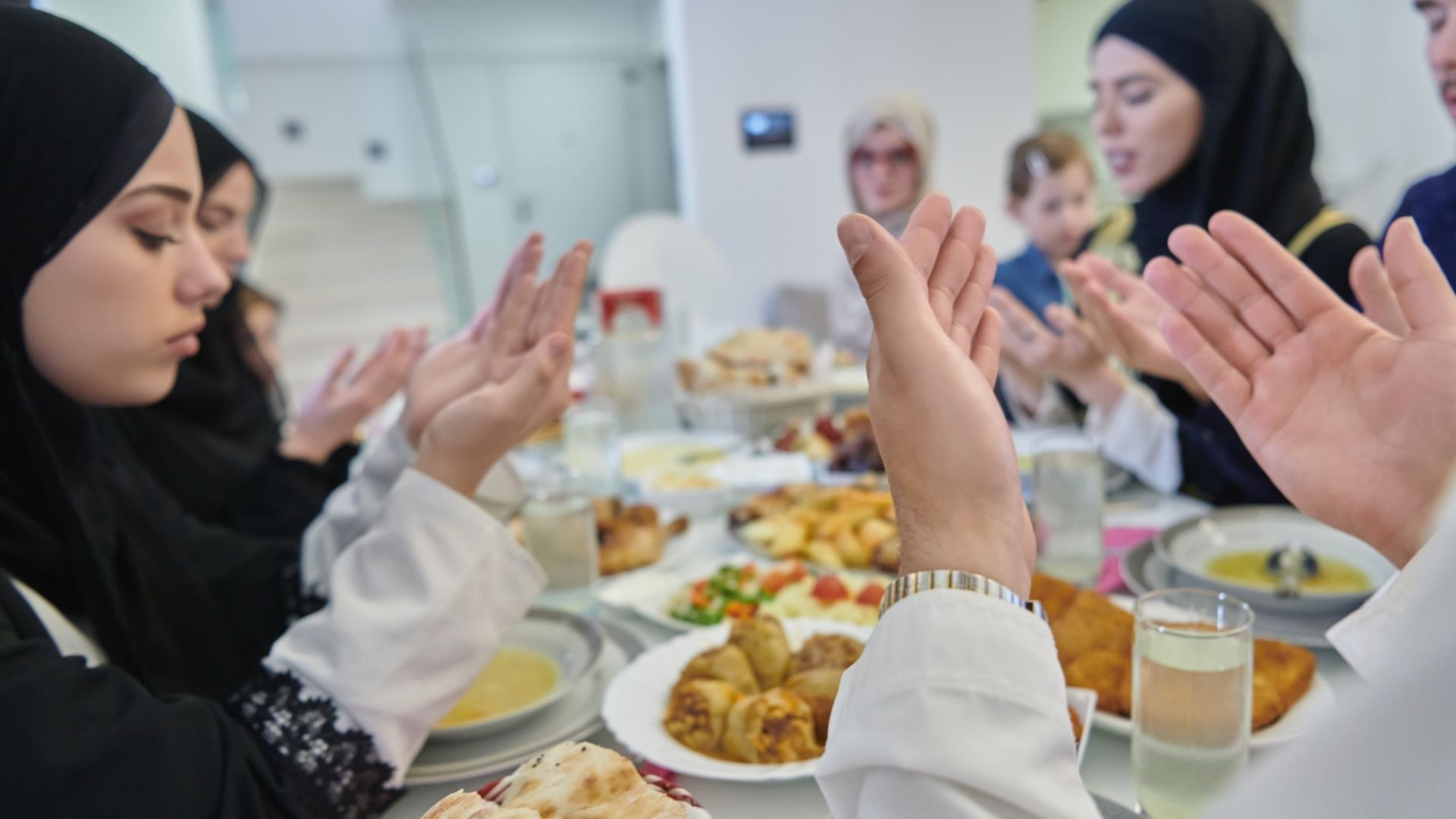 iftar ve sahur duası nedir, iftar ve sahurda ne söylenir, hangi dua okunur