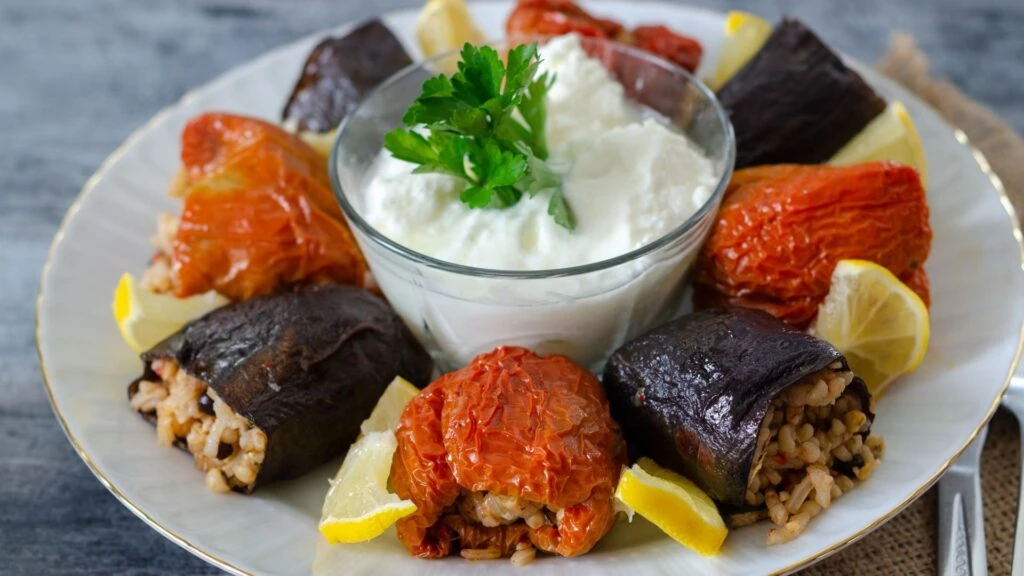 kuru dolmanın yanına ne gider, kuru dolma ile neler yapılır