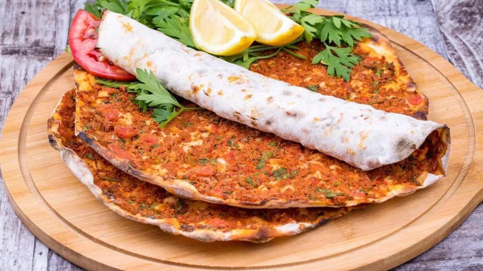 masterchef lahmacun tarifi en lezzetli lahmacun nasil yapilir lahmacun malzemeleri nelerdir