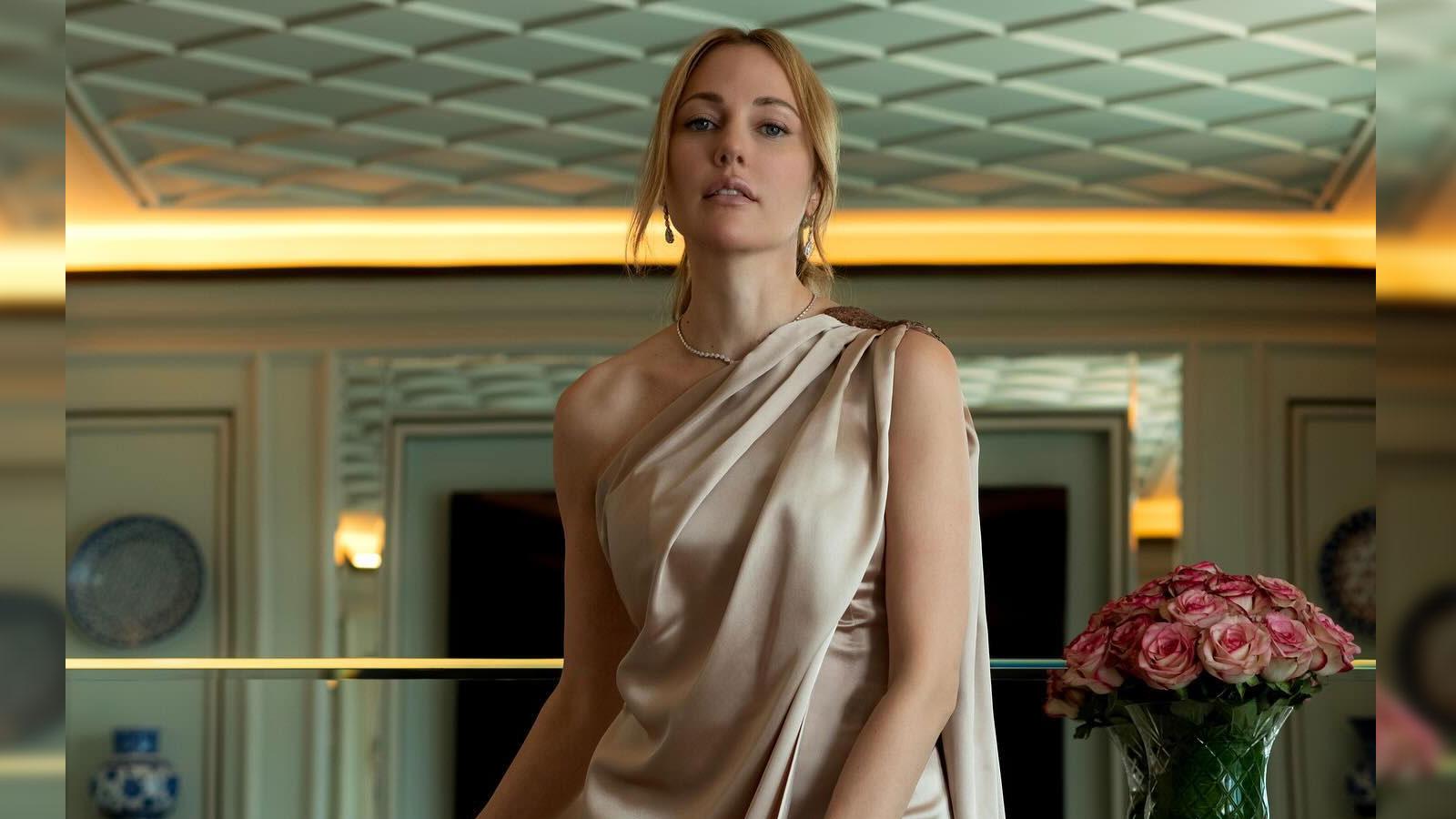 meryem uzerli medyapim imzali ru dizisini cannesda tanitmaya hazirlaniyor