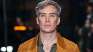 oppenheimer roluyle hafizalara kazinan cillian murphy yeni imajiyla dikkat cekti