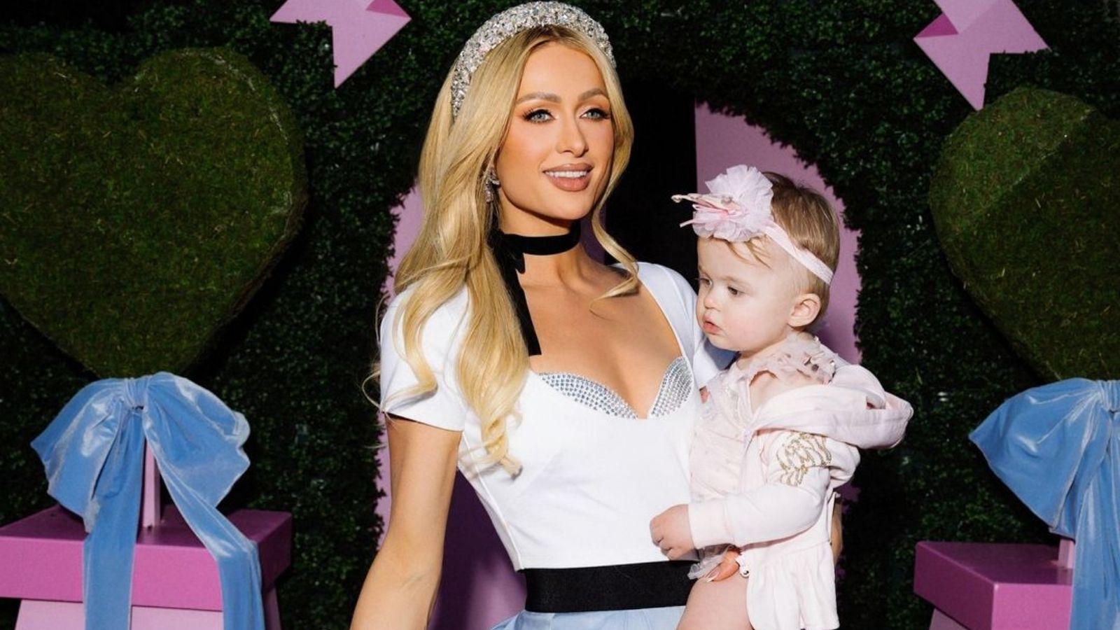 paris hilton sosyal medya hesabindan yaptigi paylasimla kizi london in birinci yas gununu kutladi