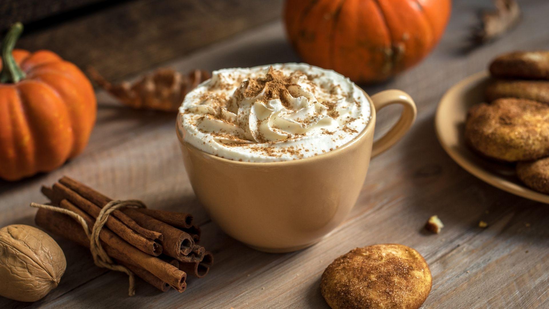 yapimi sadece 5 dakika suruyor enfes lezzet pumpkin spice latte tarifi starbucks usulu